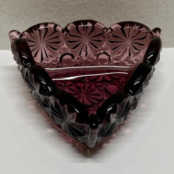 Vintage LG Wright Glass Amethyst Triangular Salt Dip Daisy Button Purple 2.5" - Picture 4 of 12